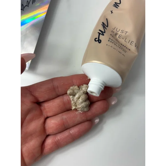 Sun + Moon Daily Facial Exfoliator 5.1 fl oz Beige New In Box - Picture 3 of 10